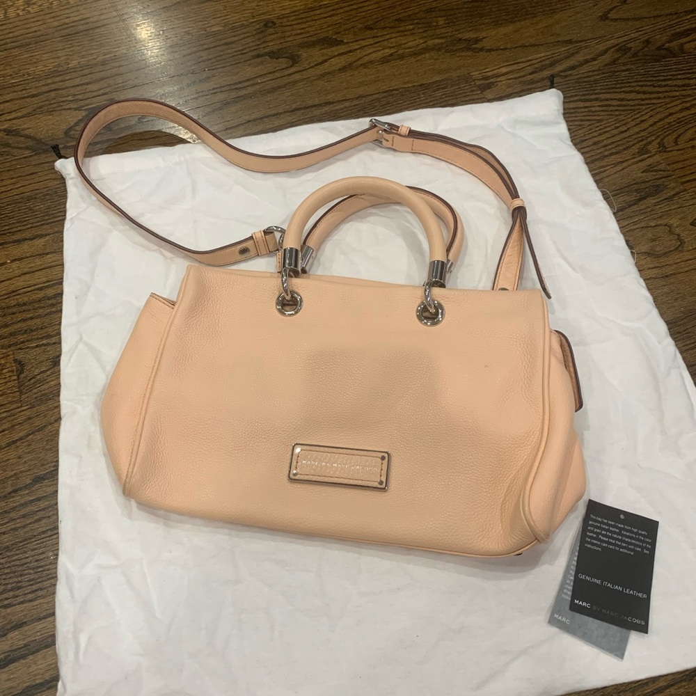 Like New Marc by Marc Jacobs Too Hot to Handle Leather Handbag Light Pink Peach